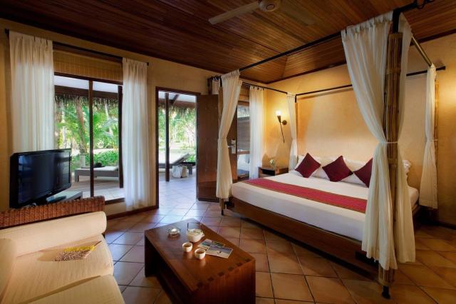 Kuramathi Island Resort