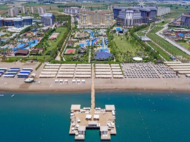 Royal Holiday Palace