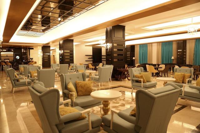 Jadore Deluxe Hotel And Spa