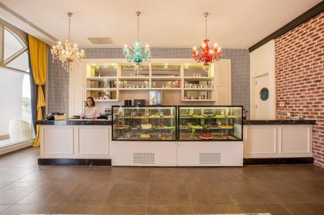 Jadore Deluxe Hotel And Spa