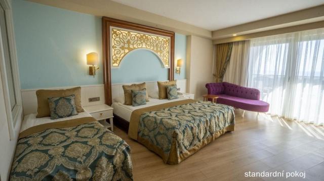 Jadore Deluxe Hotel And Spa