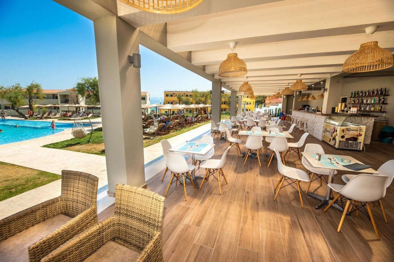 Hotel Robolla Beach Aparthotel