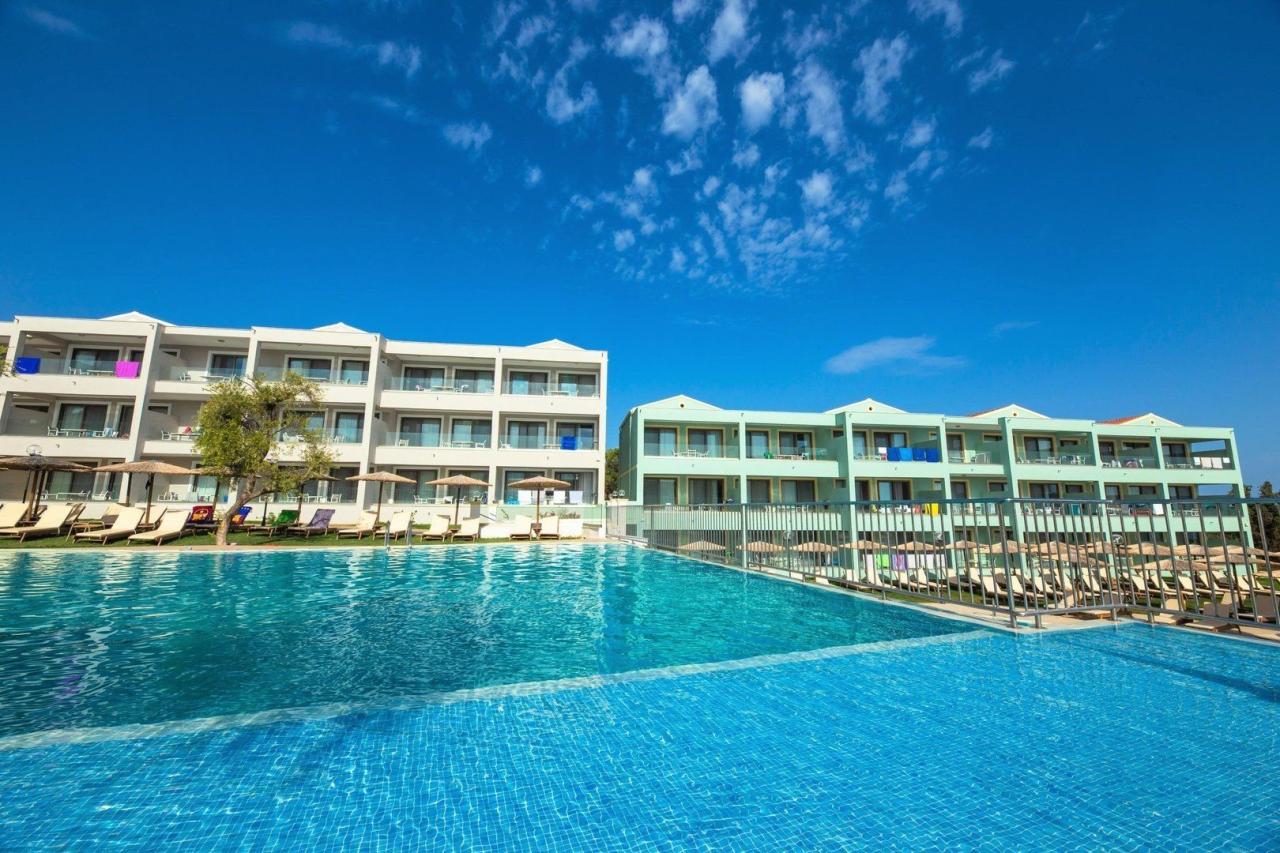 Hotel Robolla Beach Aparthotel