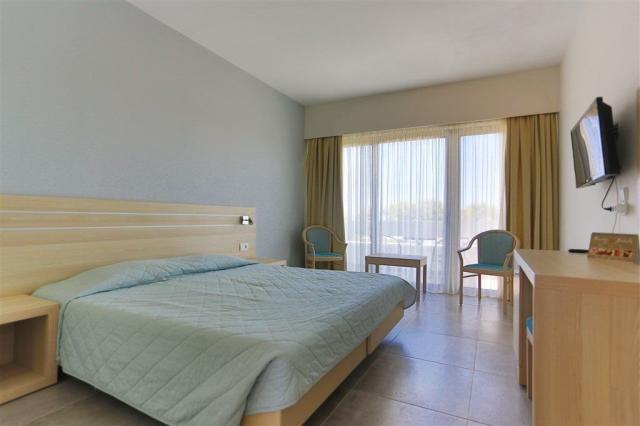 Hotel Niriides Beach