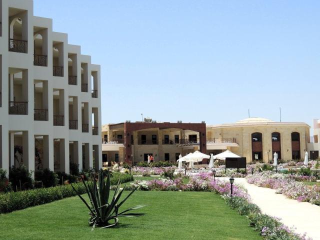 Royal Brayka Beach Resort