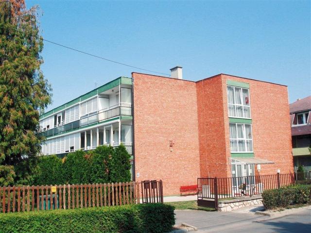 Tavasz apartmánový dům