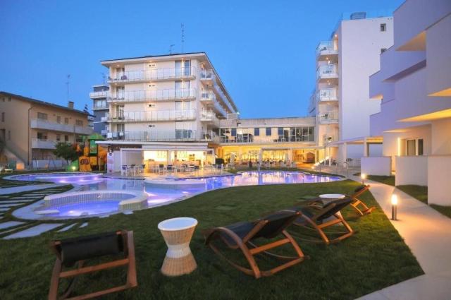 Marina Palace