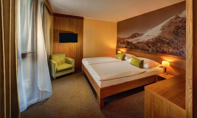 Hotel FIS