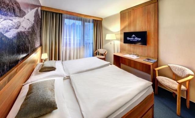 Hotel FIS