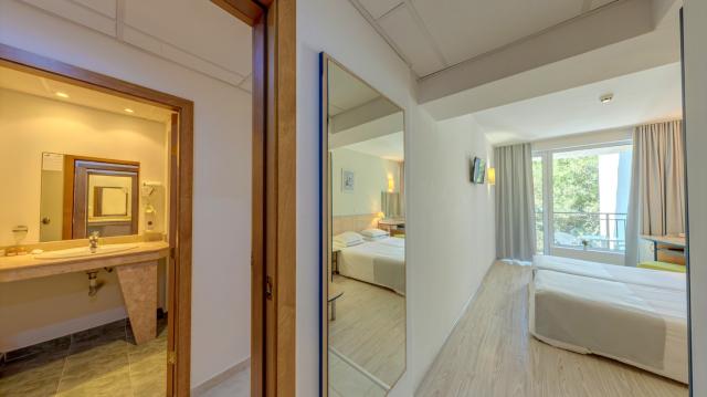 Hotel Madara