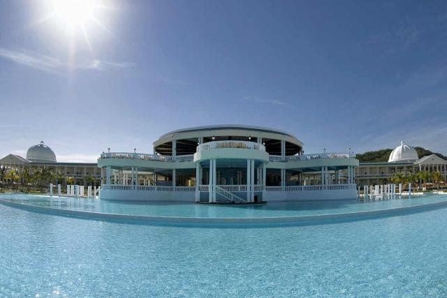 Grand Palladium Lady Hamilton Resort & Spa