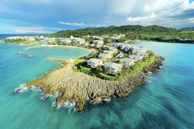 Grand Palladium Lady Hamilton Resort & Spa