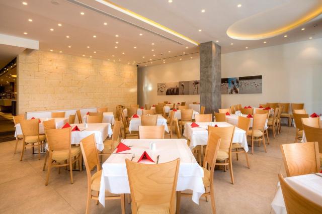 Hotel Caravia Beach
