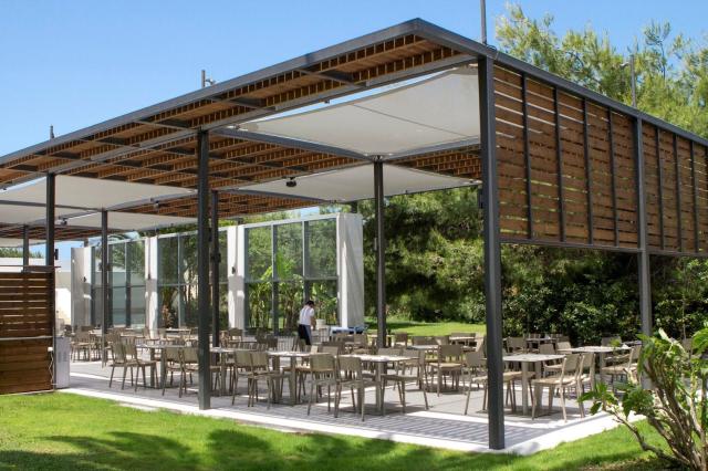 Hotel Caravia Beach