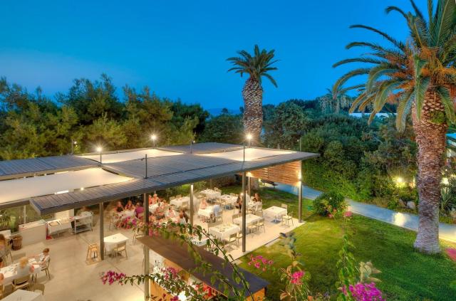 Hotel Caravia Beach