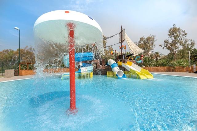 Hotel Caravia Beach