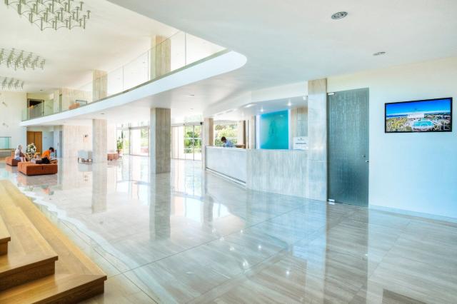 Hotel Caravia Beach