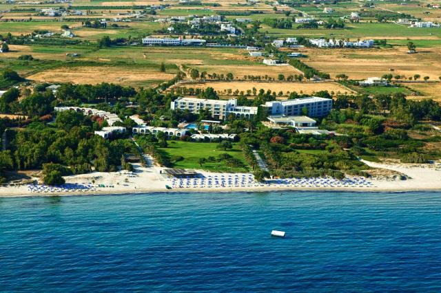 Hotel Caravia Beach