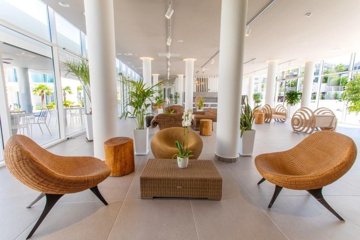 Hotel White Dreams Resort