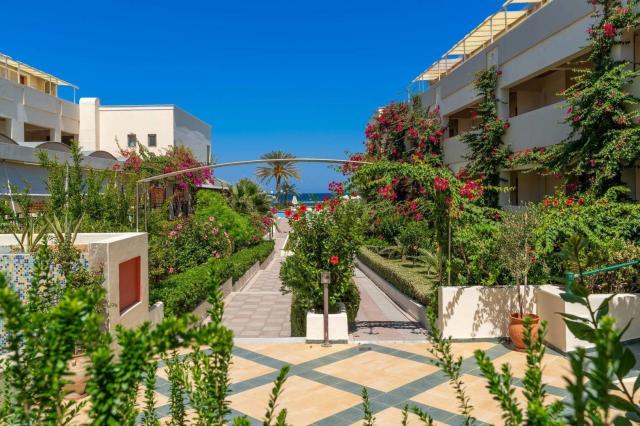 Hotel Hydramis Palace Beach Resort