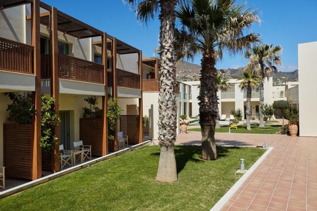 Hotel Giannoulis Grand Bay Beach Resort