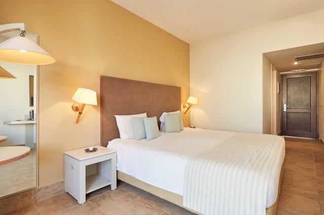 Hotel Giannoulis Grand Bay Beach Resort