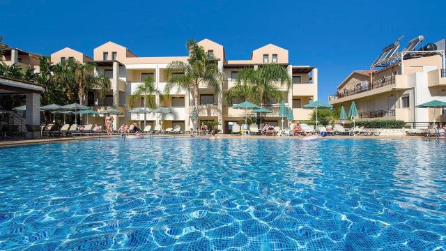 Creta Palm