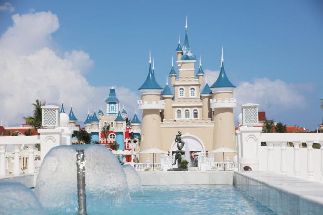Luxury Bahia Principe Fantasia