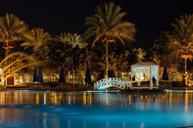 Desert Rose Resort