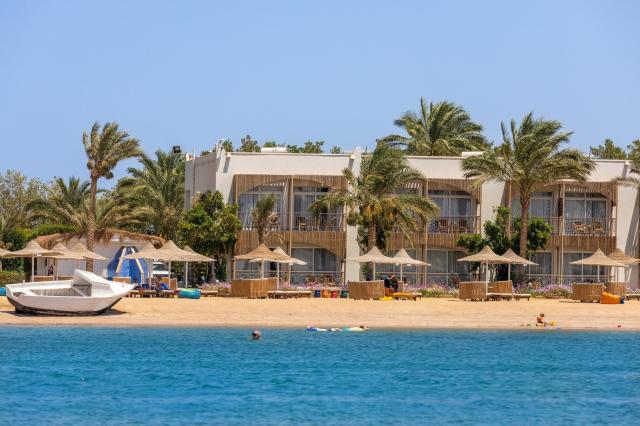Desert Rose Resort