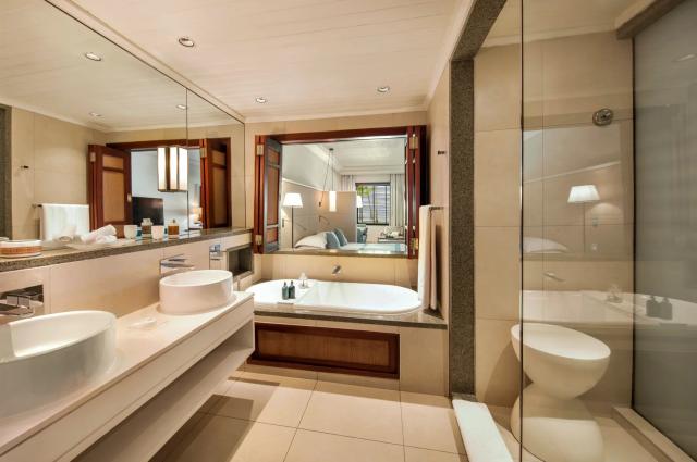 Constance Belle Mare Plage Resort