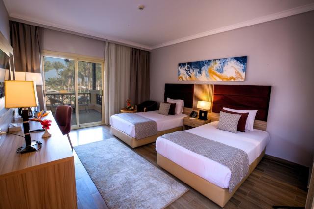 Stella Di Mare Beach Resort & Spa