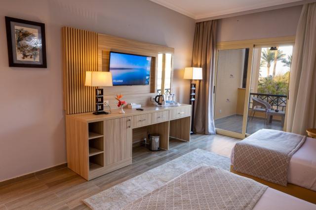 Stella Di Mare Beach Resort & Spa
