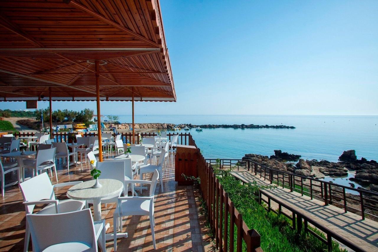 Hotel Cavo Maris Beach