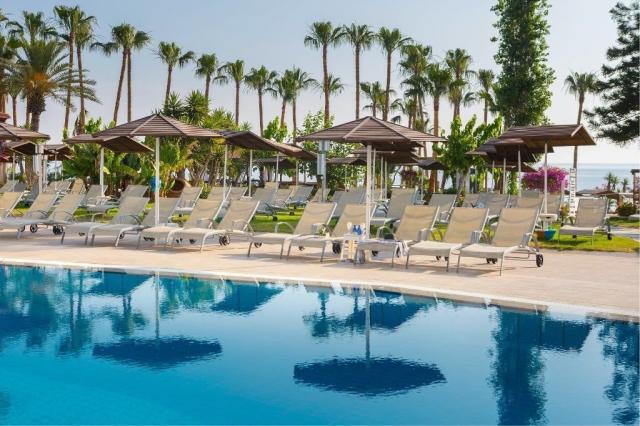 Hotel Cavo Maris Beach