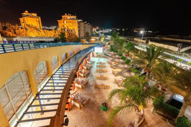 Carols Beau Rivage