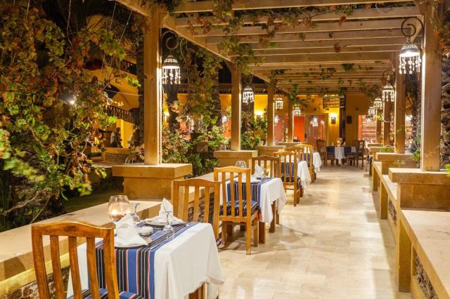 Carols Beau Rivage