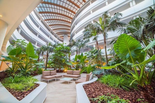 Ramla Bay Resort a Spa