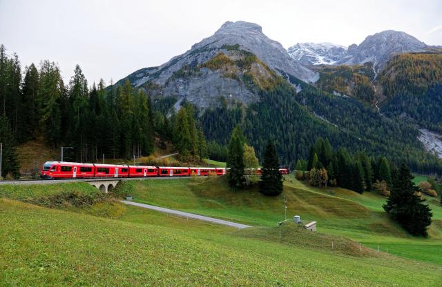Nejkrásnější místa Švýcarska panoramatickými drahami