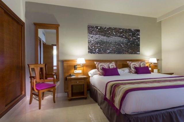 Grand Palladium Palace Ibiza Resort & Spa