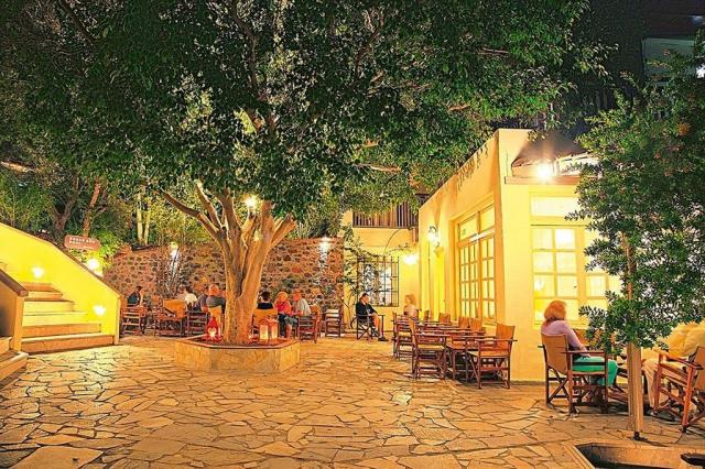Hotel Elpida Village