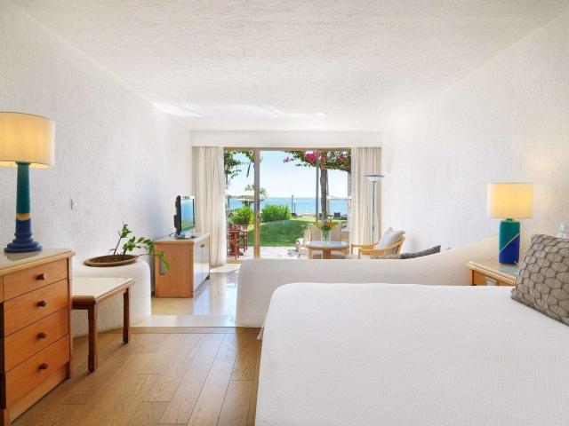Coral Beach Hotel & Resort