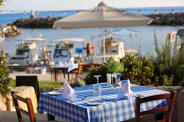 Coral Beach Hotel & Resort