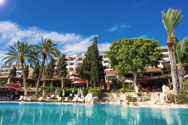 Coral Beach Hotel & Resort