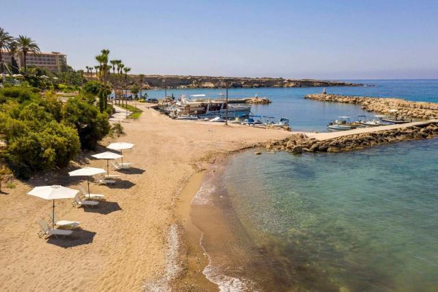 Coral Beach Hotel & Resort