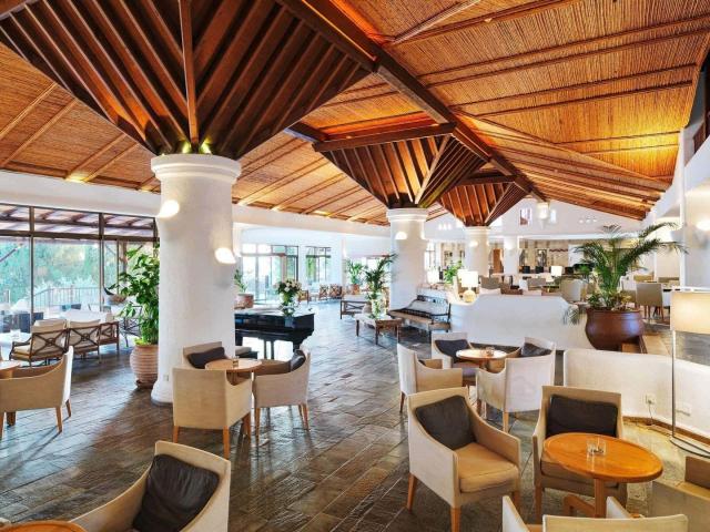 Coral Beach Hotel & Resort
