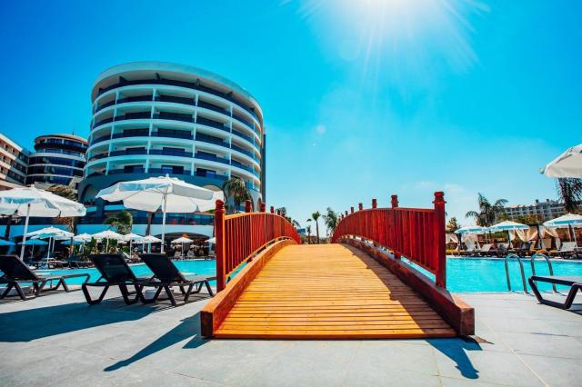 Hotel Alarcha and Resorts