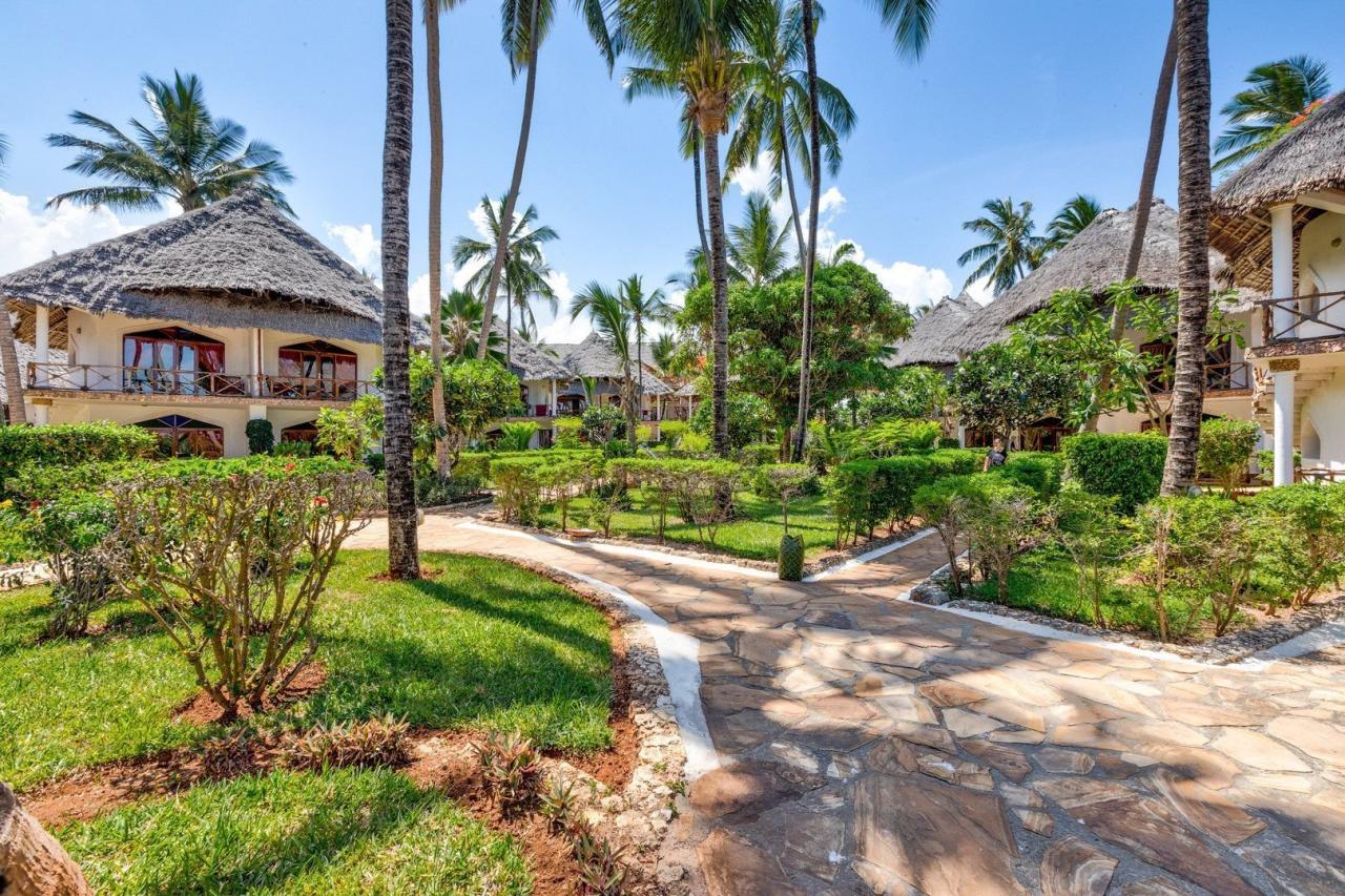 Hotel Waridi Beach Resort and SPA