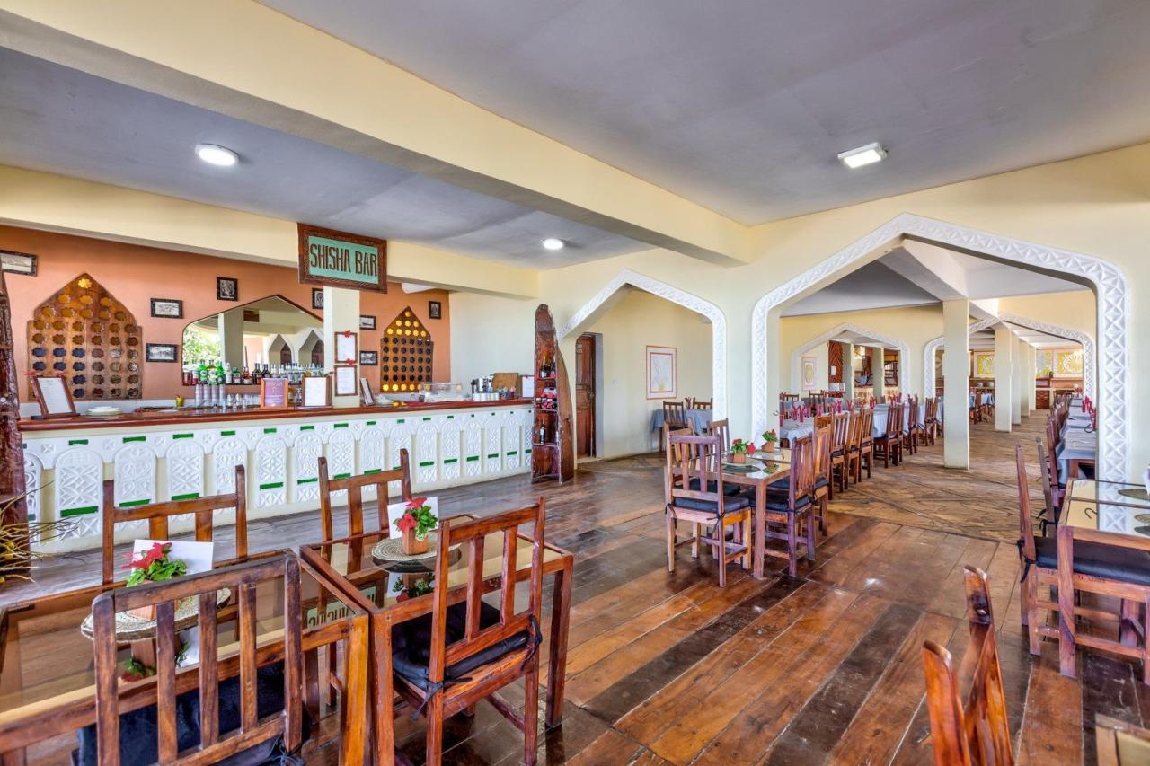 Hotel Waridi Beach Resort and SPA
