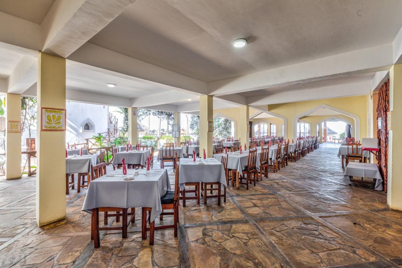 Hotel Waridi Beach Resort and SPA